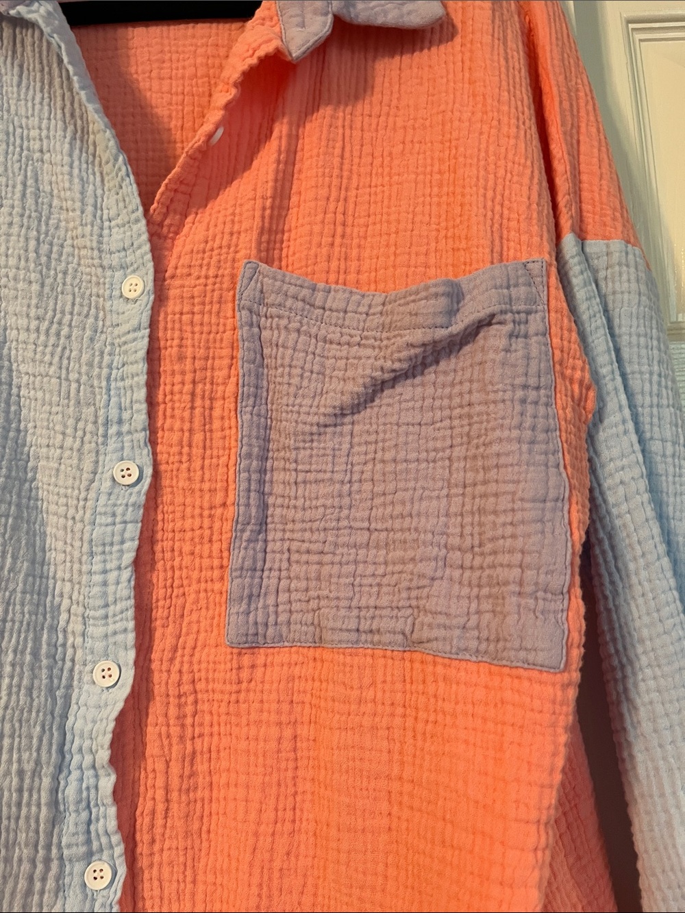 Color block button up, size large - Picture 3 of 4